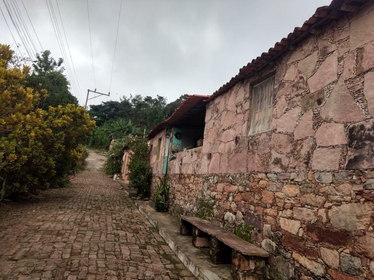 Pousada Orquidea Igatu Bagian luar foto